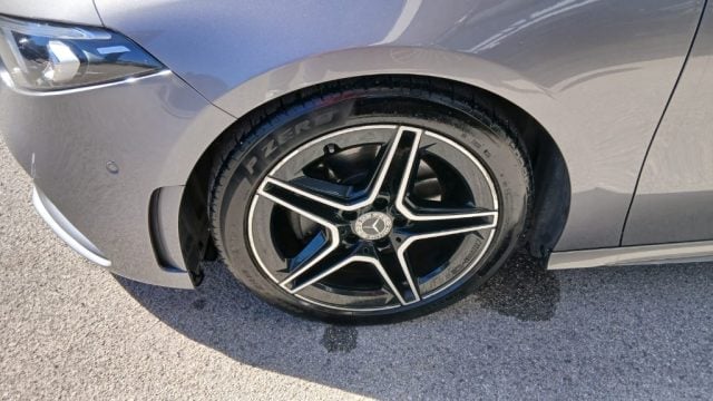 Mercedes-Benz A 200 d Automatic Premium - foto 4 di 4