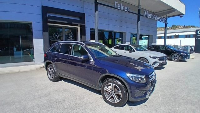 Mercedes-Benz GLC 250 d 4Matic Sport, del 2017, in vendita a Potenza (PZ)