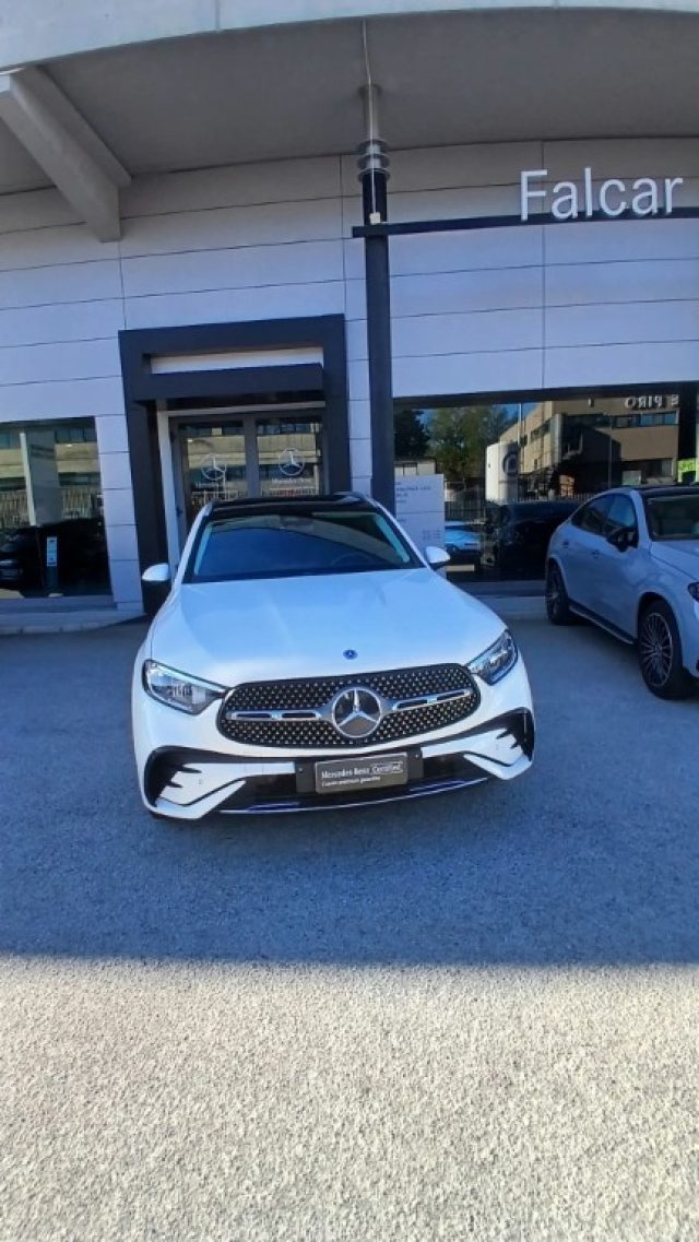Mercedes-Benz GLC 220 d 4Matic Mild Hybrid AMG Line Advanced - foto 3 di 4