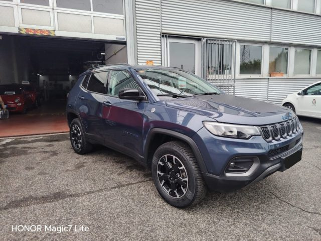 Jeep Compass 1.3 Turbo T4 240 CV PHEV AT6 4xe Trailhawk - foto 4 di 4