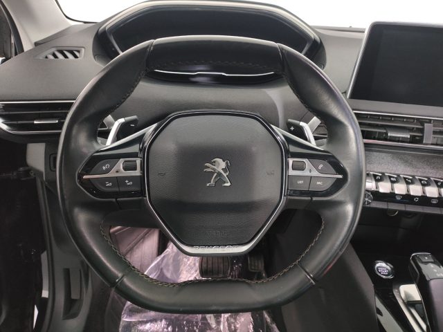 Peugeot 3008 Hybrid 225 e-EAT8 Allure, del 2020, 78.542 km, in vendita a Paderno Dugnano (MI)