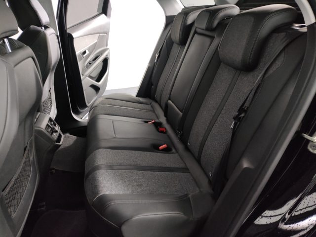 Peugeot 3008 Hybrid 225 e-EAT8 Allure, del 2020, 78.542 km, in vendita a Paderno Dugnano (MI)