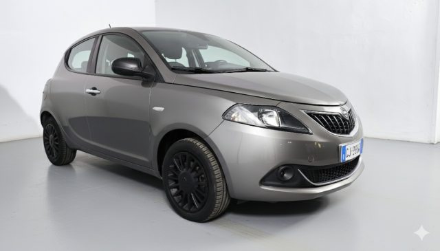 Lancia Ypsilon 1.0 FireFly 5 porte S&S Hybrid Ecochic Silver - foto 3 di 4