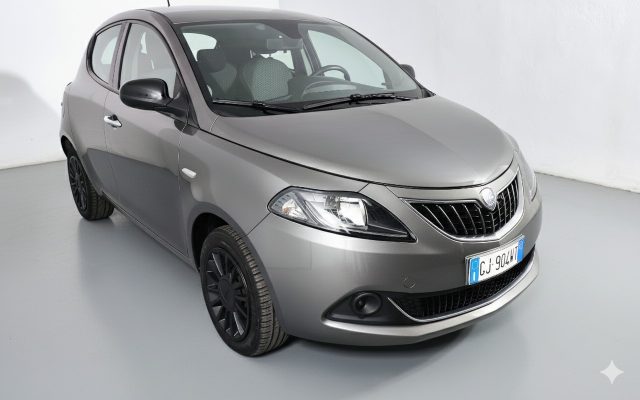 Lancia Ypsilon 1.0 FireFly 5 porte S&S Hybrid Ecochic Silver - foto 2 di 4
