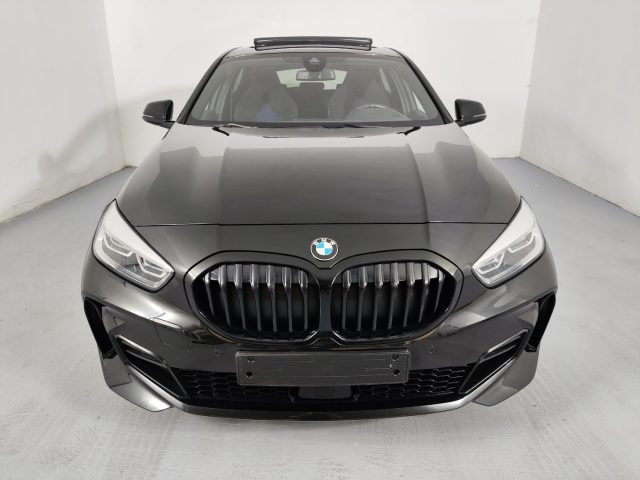 BMW 118 i 5p. Msport *TETTO APRIBILE/H&K/MEMO SEDILI/19''* - foto 3 di 4