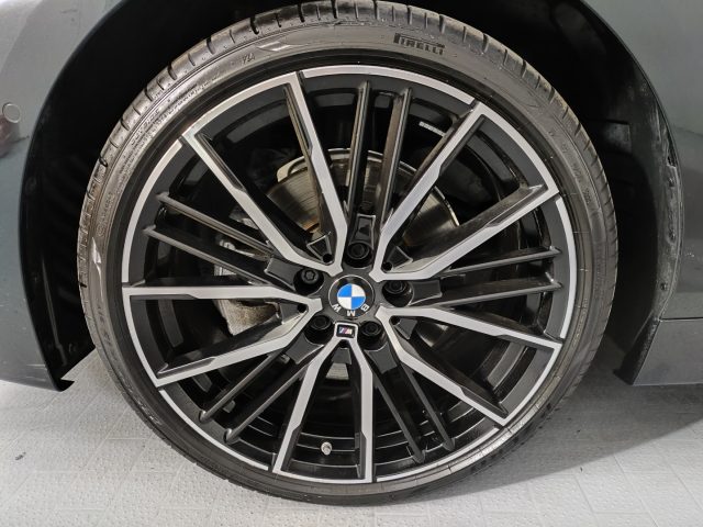BMW 118 i 5p. Msport *TETTO APRIBILE/H&K/MEMO SEDILI/19''* usato a PADERNO DUGNANO