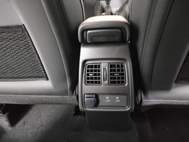 Renault Captur ECO-G 100 CV Techno, del 2025, in vendita a Paderno Dugnano (MI)