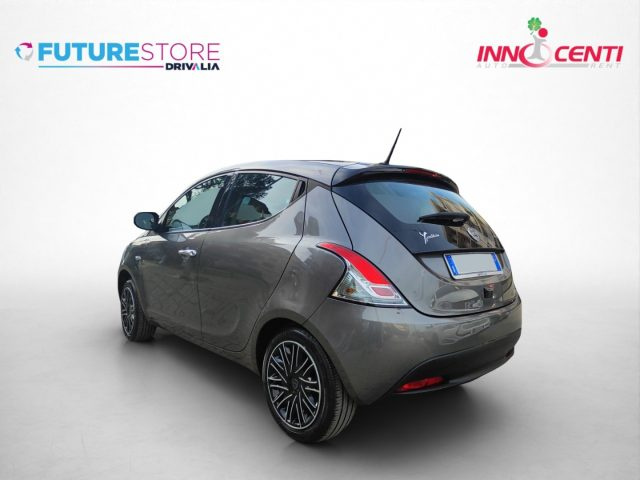 Lancia Ypsilon 1.0 FireFly 5 porte S&S Hybrid - foto 4 di 4
