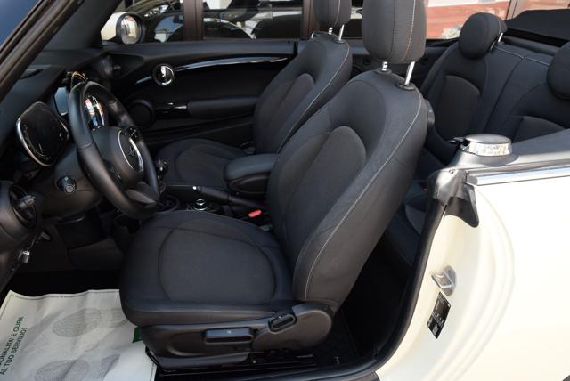 MINI Mini 1.5 One Cabrio (headup,Navi,BiClima) manuale, del 2021, 59.000 km, in vendita a Milano (MI)