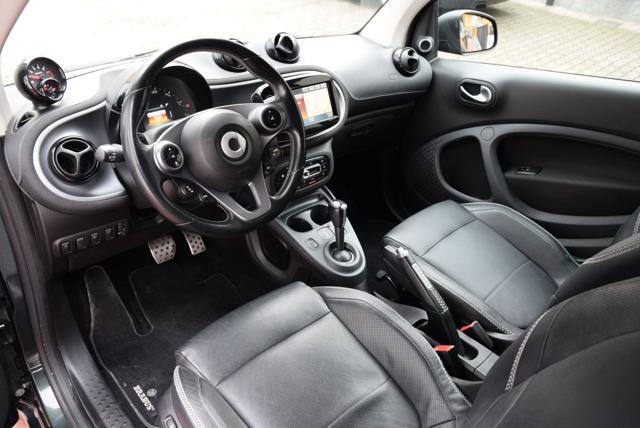 smart forTwo BRABUS 0.9 Turbo twinamic cabrio Xclusiv Belgravia, del 2016, 75.000 km, in vendita a Milano (MI)