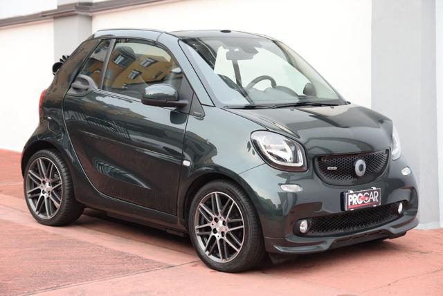 smart forTwo BRABUS 0.9 Turbo twinamic cabrio Xclusiv Belgravia usato a MILANO