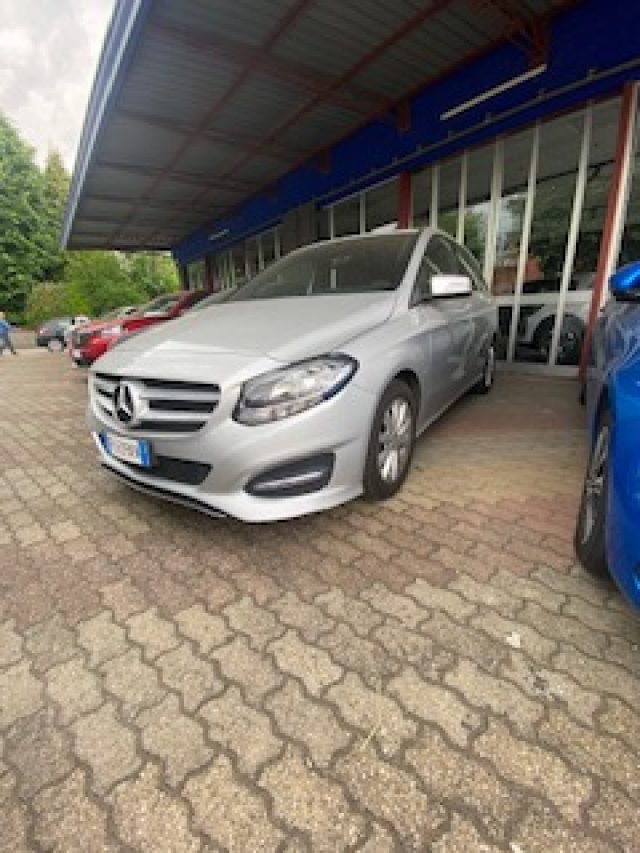 Mercedes-Benz B 180 d Sport usato a BIBBIANO