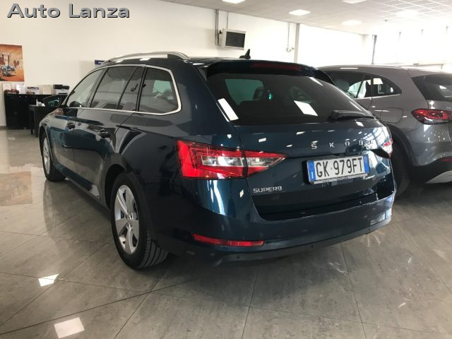 Skoda Octavia Superb 1.4 TSI Plug-In Hybrid DSG Executive - foto 3 di 4
