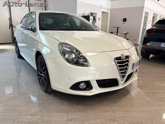 Alfa Romeo Giulietta 1.6 JTDm-2 105 CV ADATTA A NEOPATENTATI usato a BAREGGIO