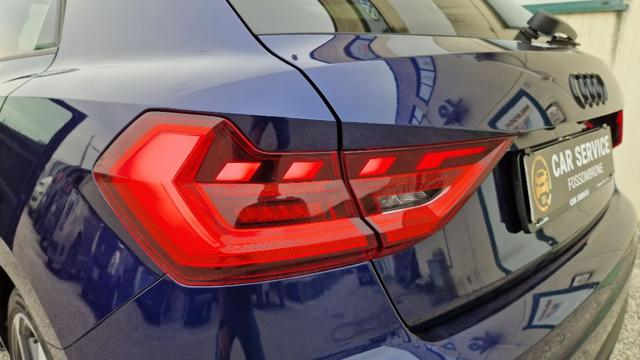 Audi A1 SPB 30 TFSI S tronic Identity Black - foto 4 di 4