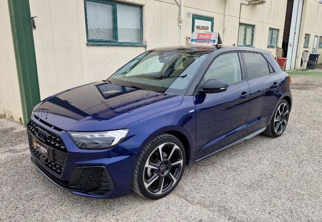 Audi A1 SPB 30 TFSI S tronic Identity Black usato a FOSSOMBRONE