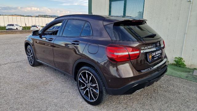 Mercedes-Benz GLA 180 d Automatic Premium - foto 2 di 4