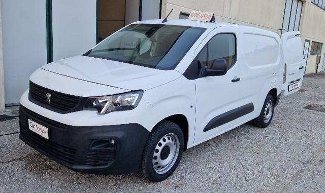 Peugeot Partner BlueHDi 100 S&S PL Furgone Premium usato a FOSSOMBRONE
