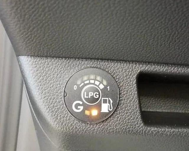 Renault Clio TCe 100 CV GPL 5 porte Equilibre - foto 3 di 4