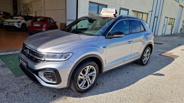 Volkswagen T-Roc 1.5 TSI ACT DSG R-Line, del 2023, 49.000 km, in vendita a Fossombrone (PU)