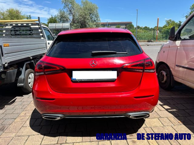 Mercedes-Benz A 180 d Automatic Sport - foto 2 di 4