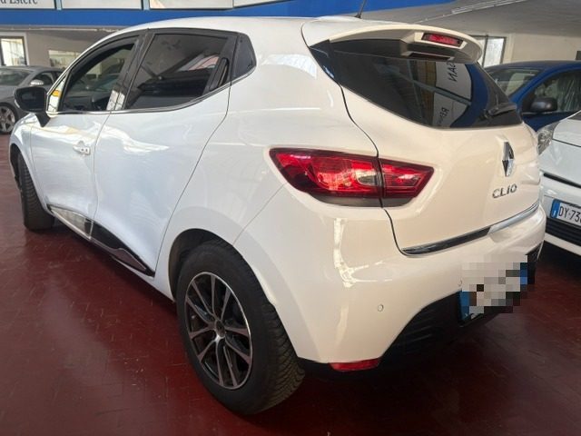 Renault Clio 1.2 75CV GPL 5 porte Wave - foto 4 di 4
