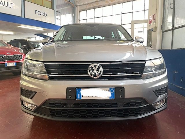 Volkswagen Tiguan 2.0 TDI SCR DSG 4MOTION Business BMTEURO 6B usato a MILANO
