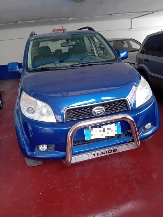 Daihatsu Terios 1.5 4WD CX, del 2007, 260.000 km, in vendita a Milano (MI)