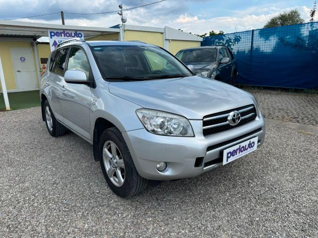 Toyota RAV 4 RAV4 2.2 D-4D 136 CV - foto 2 di 4