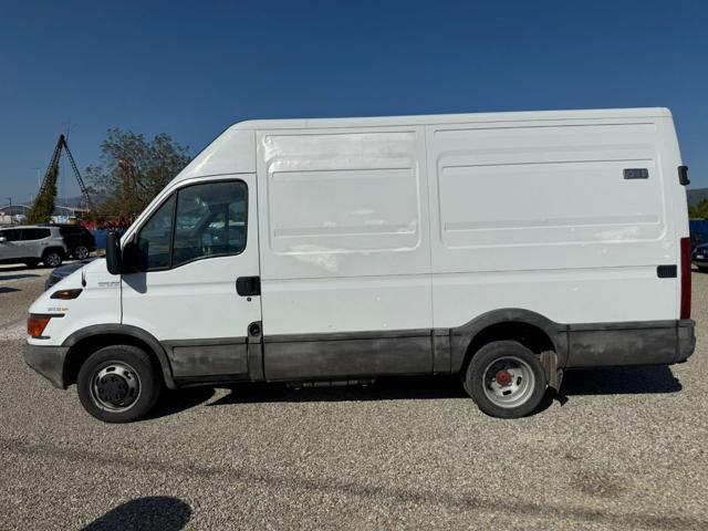 Iveco Daily 35C12 2.3 Hpi TDI PM-TA Furg. - foto 3 di 4