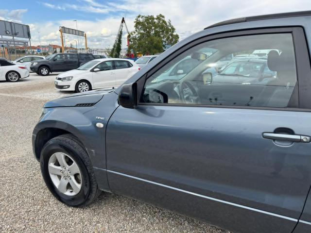 Suzuki Grand Vitara 1.9 DDiS 3 porte - foto 4 di 4