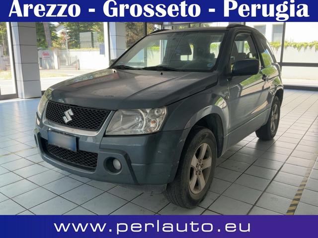 Suzuki Grand Vitara 1.9 DDiS 3 porte, del 2008, 129.000 km, in vendita a Arezzo (AR)
