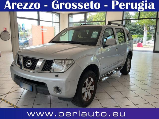 Nissan Pathfinder 2.5 dCi LE 7 posti, del 2008, 213.000 km, in vendita a Arezzo (AR)