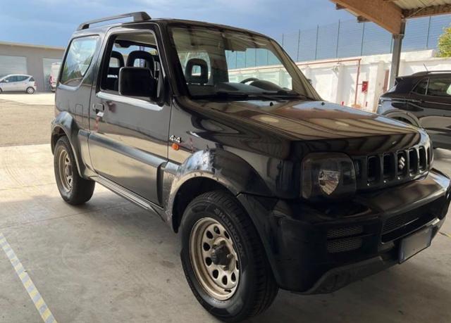 Suzuki Jimny 1.3i 16V Berline Maori SE - foto 2 di 4