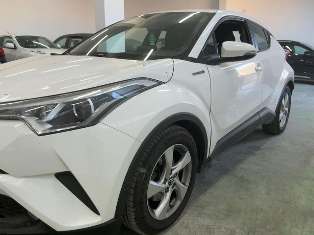 Toyota C-HR 1.8 Hybrid E-CVT Active - foto 2 di 4