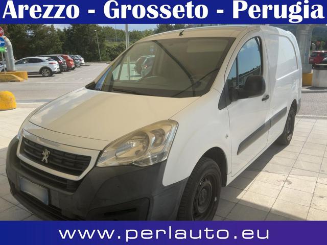 Peugeot Partner BlueHDi L2 Furgone Premium, del 2017, 119.000 km, in vendita a Arezzo (AR)
