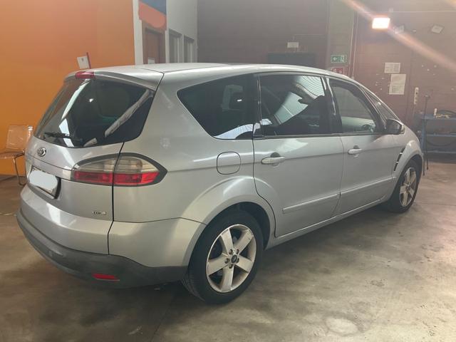 Ford S-Max 2.0 TDCi 140CV Titanium - foto 2 di 4