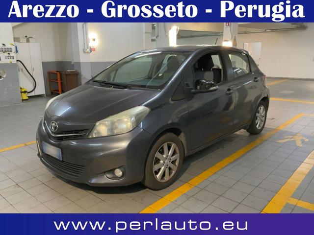 Toyota Yaris 1.0 5 porte Lounge, del 2012, 95.000 km, in vendita a Arezzo (AR)
