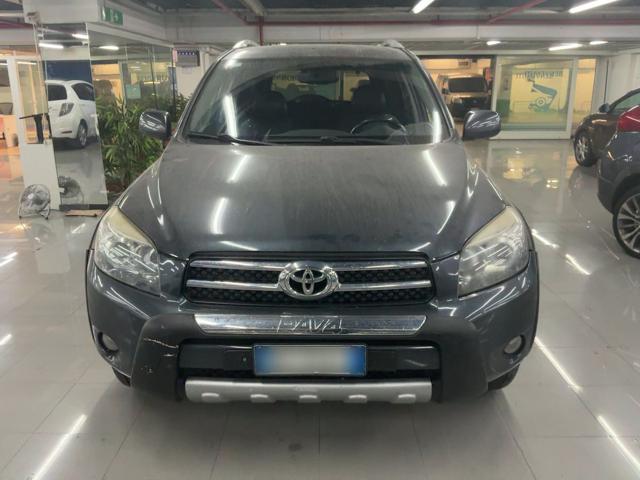 Toyota RAV 4 MY23 RAV4 2.2 D-4D 136 CV DPF Sol - foto 3 di 4