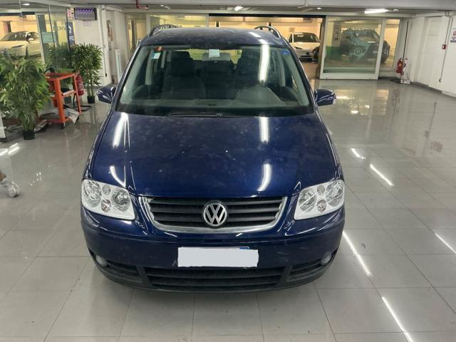 Volkswagen Touran 1.9 TDI 101CV Trendline 7 Posti - foto 2 di 4