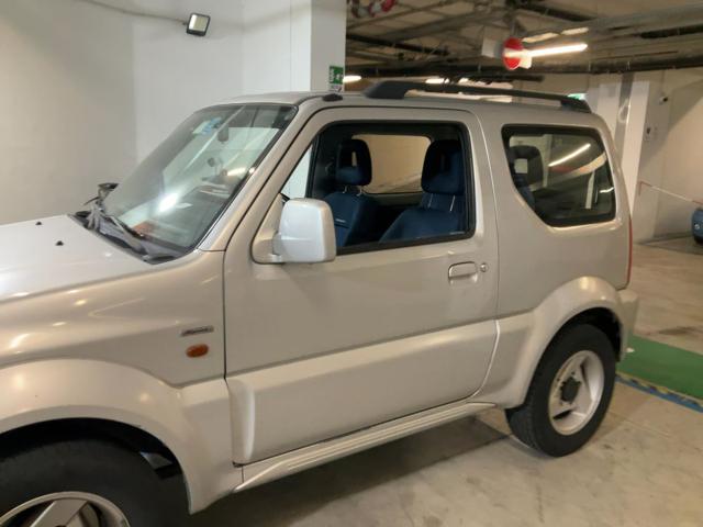 Suzuki Jimny 1.3i 16V cat 4WD Club - foto 3 di 4