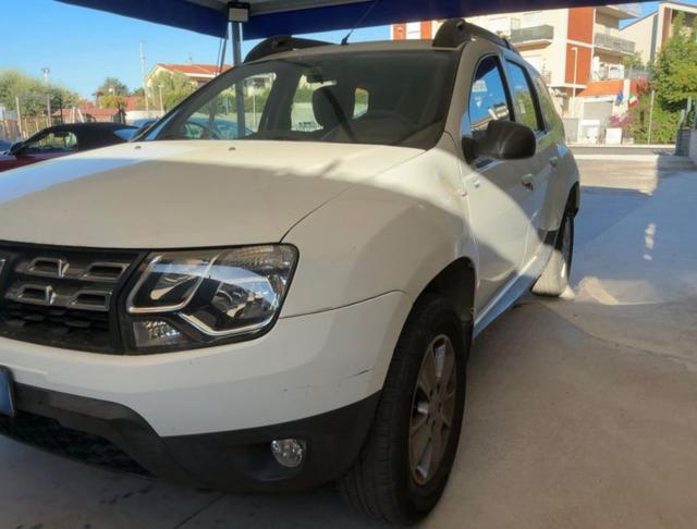 Dacia Duster 1.5 dCi 90CV Start&Stop 4x2 Lauréate - foto 2 di 4