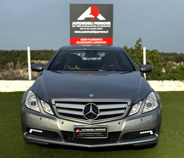 Mercedes-Benz E 350 CGI Coupé Avantgarde - foto 2 di 4