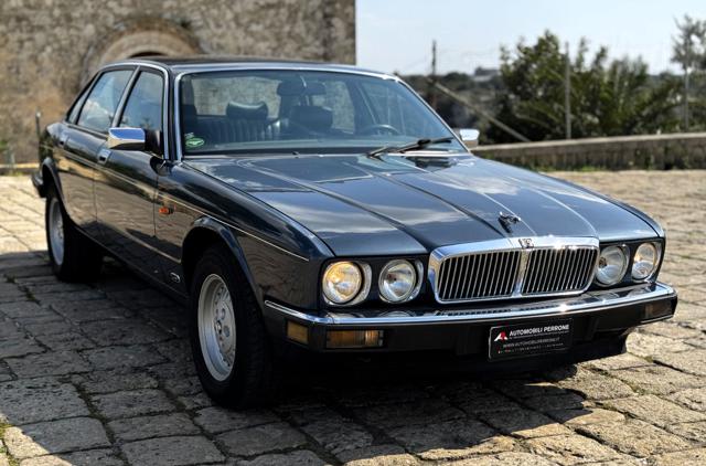 Jaguar XJ6 3.2 cat. Manuale Iscritta ASI, del 1990, 186.200 km, in vendita a Castellaneta (TA)
