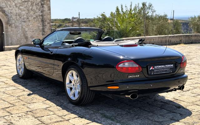 Jaguar XK8 4.0i V8 Convertibile usato a CASTELLANETA