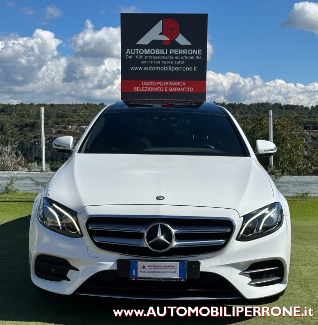 Mercedes-Benz E 220 d Auto AMG Premium Plus (Tetto/Led64/Retro/APP) - foto 3 di 4