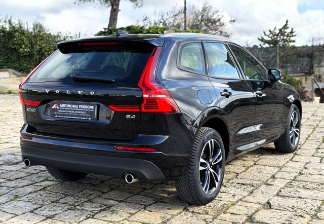Volvo XC60 B4 (d) 197cv Geartronic Momentum Pro usato a CASTELLANETA