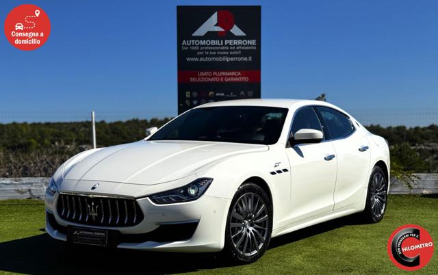 Maserati Ghibli 330cv MHEV (Pelle/APP/LED/Retro), del 2022, 32.800 km, in vendita a Castellaneta (TA)
