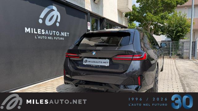 BMW 520 d 48V Touring Msport Pro 21" Carbon Panorama - foto 3 di 4