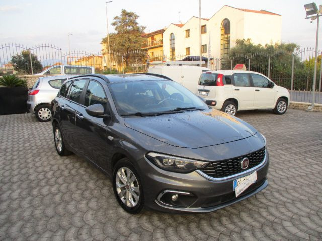 Fiat Tipo 1.6 Mjt S&S DCT 5 porte Lounge, del 2020, 140.000 km, in vendita a Salerno (SA)